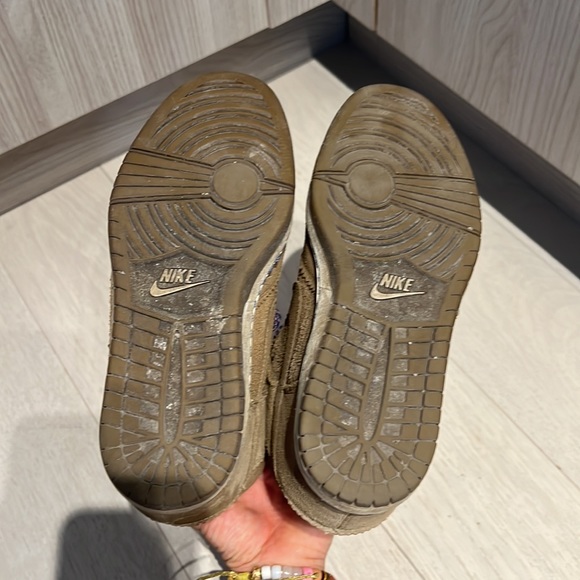 Nike Sky Dunk - Light Brown with Purple Laces - Picture 6 of 6